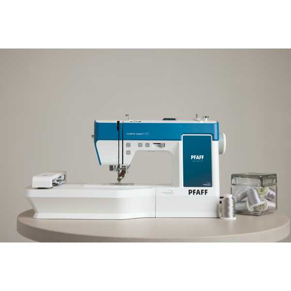 PFAFF creative expect 350 mit Stickaggregat